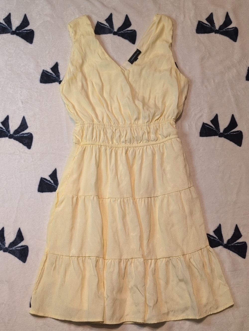 Warehouse One Yellow Tiered V-Neck Casual Dress.